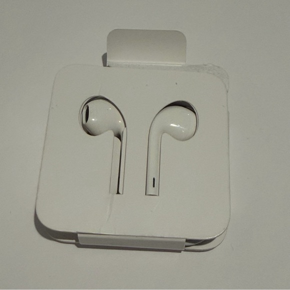 White Wired Earbuds iPhone cable headphones / Apple / Earbuds / Earphones - Picture 4 of 4